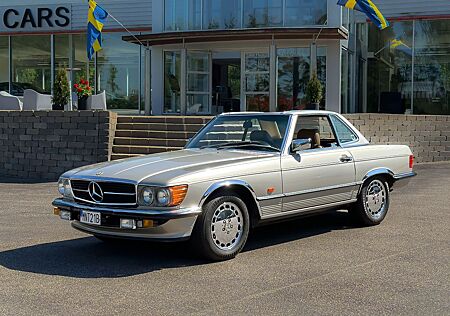 Mercedes-Benz 560 560SL R107 2 seat, convertible