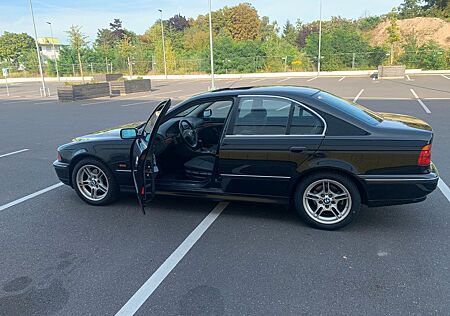 BMW 523i E39 2. Hand, Automatik