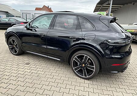 Porsche Cayenne E-Hybrid Sport Design + Chrono 1.Hand