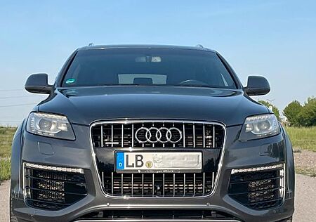 Audi Q7 3.0 TDI quattro+S-Line+7-Sitzer+AHK+PANO