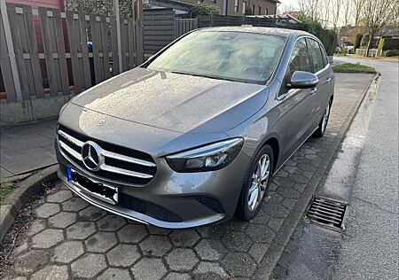 Mercedes-Benz B 250 DCT -