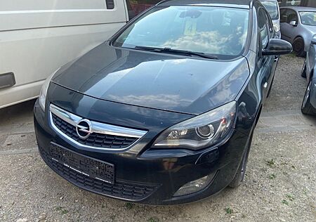 Opel Astra J Sports Tourer Selection