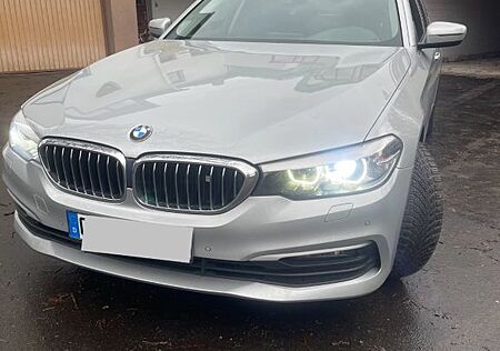 BMW 530d xDrive Touring A -