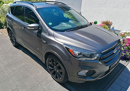 Ford Kuga 2,0TDCi 4x4 180PS ST-Line Autom 19"PANO AHK