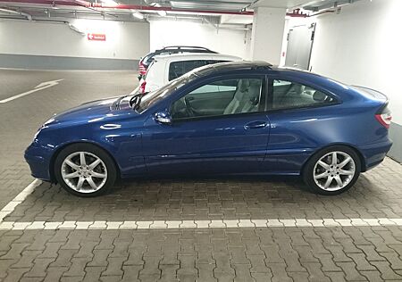 Mercedes-Benz CLC 220 AMG Vollausstattung