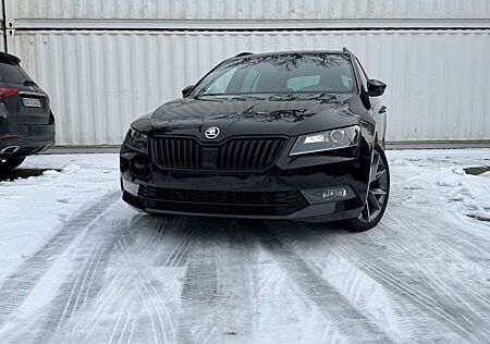 Skoda Superb Combi Sportline / Sportsitze / Keyless
