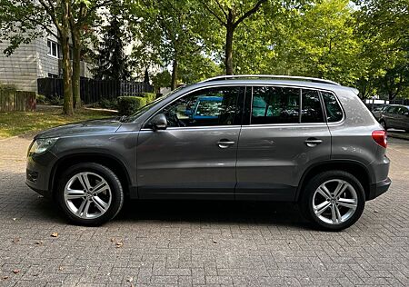 VW Tiguan Volkswagen 2.0 TDI Track & Field Automatik Track...