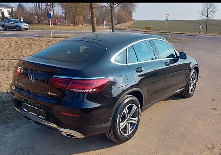 Mercedes-Benz GLC 300 e 4MATIC Coupé Autom. -