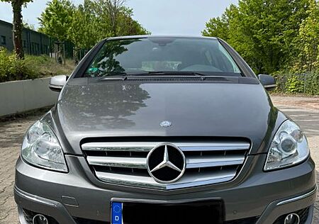 Mercedes-Benz B 180 Autotronic -