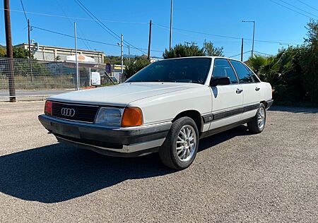 Audi 100