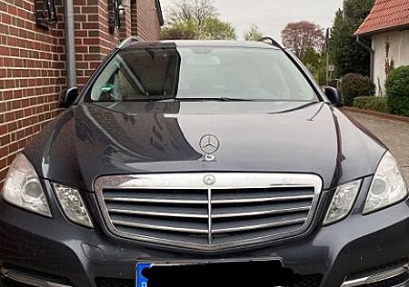 Mercedes-Benz E 200 CDI T -