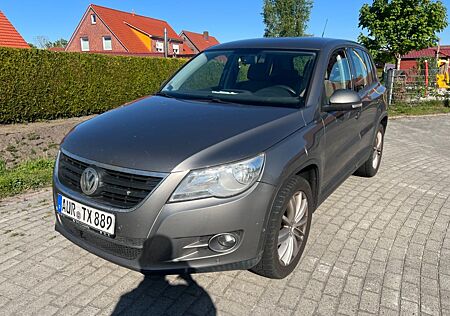 VW Tiguan Volkswagen 2.0 TDI 4MOTION Sport & Style Sport &...