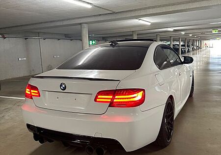 BMW 335i Coupé Aut. M Paket