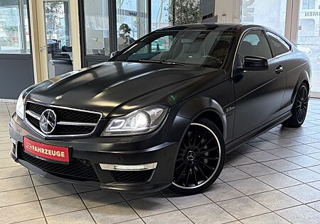 Mercedes-Benz C 63 AMG Coupé Edition 1 / Magno / Panorama /