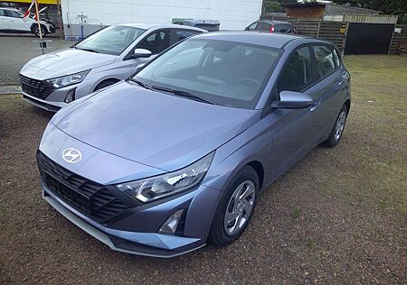 Hyundai i20 PDC,Tempomat,Kamera,Navi,DAB,Klima