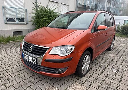 VW Touran Volkswagen 2.0 TDI 103kW DSG DPF -