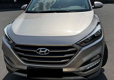 Hyundai Tucson 1.6 T-DCT Trend * 4WD * Wenig KM * Klima