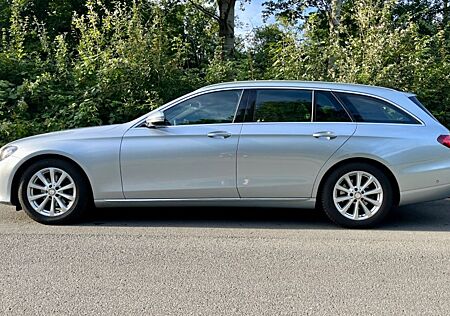 Mercedes-Benz E 220 E 220d T AVANTGARDE Autom. Standheizung