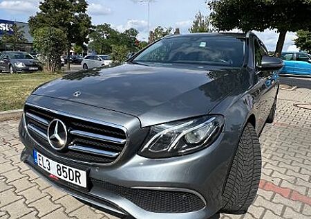 Mercedes-Benz E 300 de T Autom. -