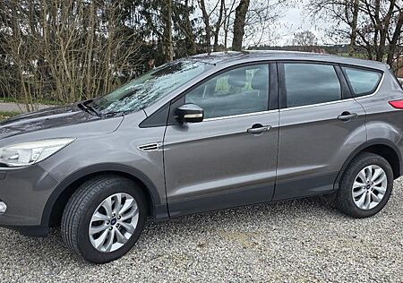 Ford Kuga 2,0 TDCi 4x4 103kW Titanium Titanium