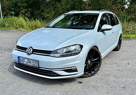 VW Golf Volkswagen Var. 1.6 TDI DSG | ACC | LED | CarPlay
