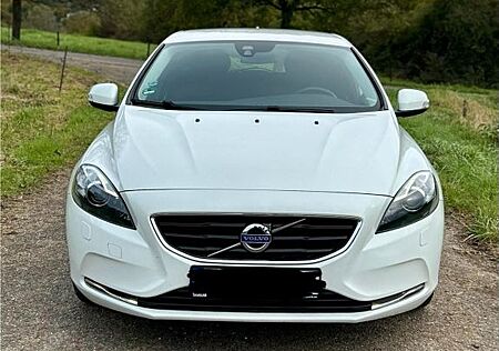 Volvo V40 D2 - You!