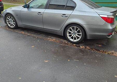 BMW 520i -