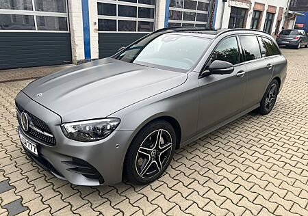 Mercedes-Benz E 450 4Matic Foliert in Grau Matt original Weiss