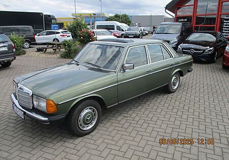 Mercedes-Benz 200