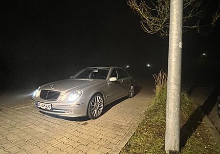 Mercedes-Benz E 320 AVANTGARDE Avantgarde