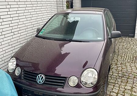 VW Polo Volkswagen Limousine 1.4 16V Basis Basis