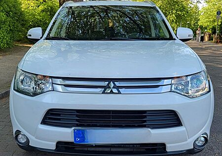 Mitsubishi Outlander 2.2 DI-D Invite ClearTec 2WD Invite