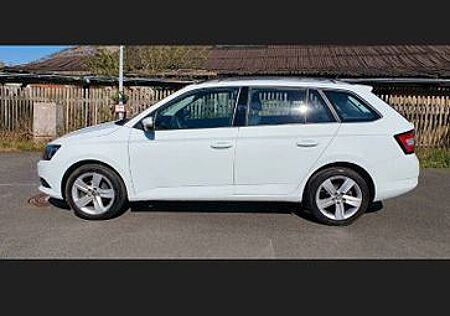 Skoda Fabia 1.2l TSI 66kW Style Style