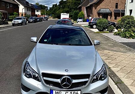 Mercedes-Benz E 220 Coupé CDI -