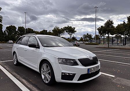 Skoda Octavia 2.0 TDI DSG RS Combi RS Canton AHK