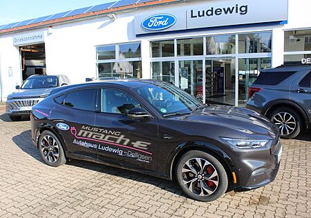 Ford Mustang Mach-E Premium AWD Standard-Range