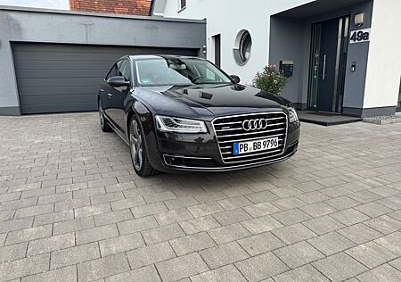Audi A8 4.2 TDI tiptronic quattro - V8-Diesel