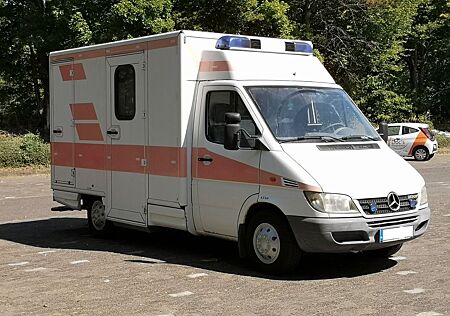 Mercedes-Benz Sprinter 313 CDI RTW Rettungswagen Krankenwagen