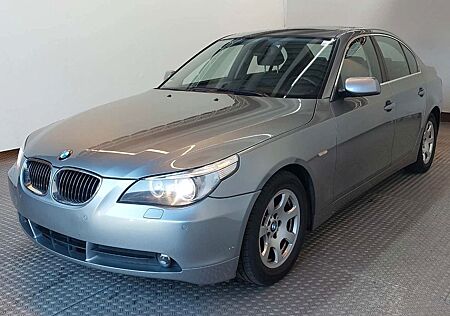 BMW 523i Lim./Voll/Navi/Xenon/SD/PDC