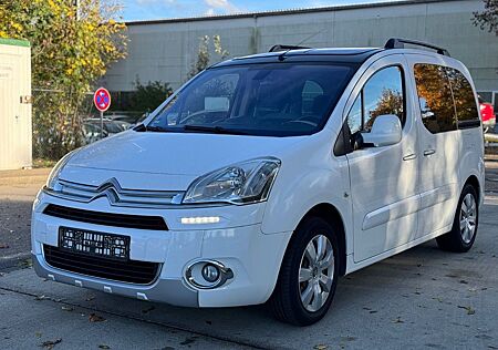 Citroën Berlingo 1,6 Kombi +Panorama+Scheckheft+TÜV+AHK