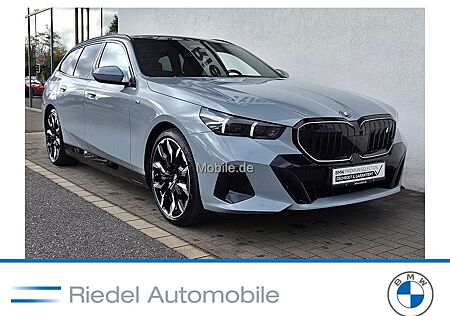 BMW i5 eDrive40 Touring M Sportpaket Pro Pano AHK