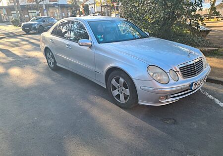 Mercedes-Benz E 240 AVANTGARDE Avantgarde