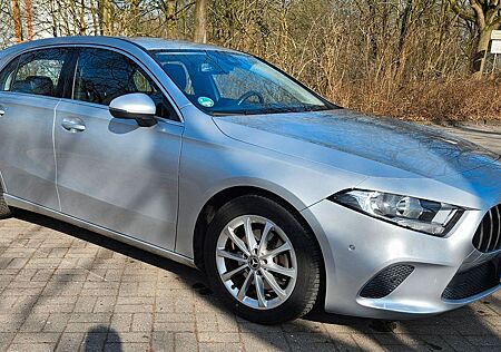 Mercedes-Benz A 200 - Progressive Volldigitales Display MBUX