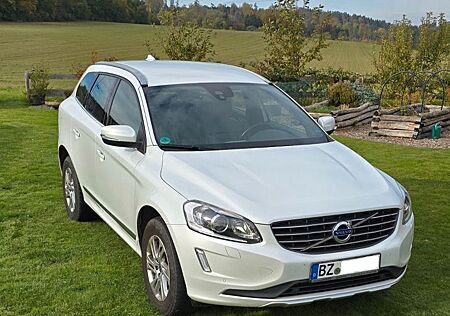 Volvo XC 60 XC60 D5 AWD 215 PS/158 kW Summum Geartronic