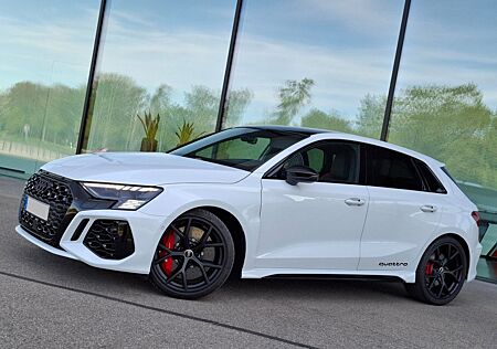 Audi RS3 2.5 TFSI Sportback von WA