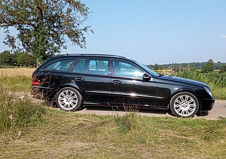 Mercedes-Benz E 200 KOMPRESSOR T AVANTGARDE Avantgarde