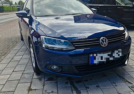Volkswagen Jetta 1.6 TDI Comfortline BlueMotion Tech Co...