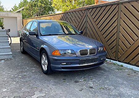 BMW 323i - alle Belege seit EZL 04/2000 / 1a Zustand