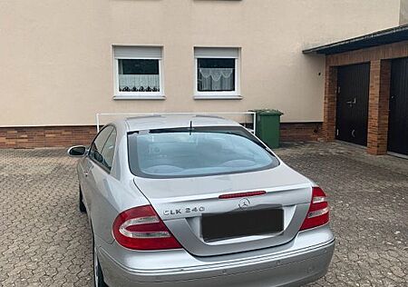 Mercedes-Benz CLK 240