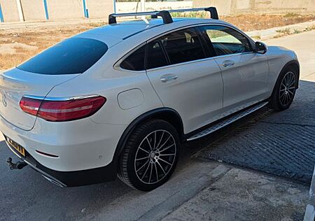 Mercedes-Benz GLC 250 gebraucht kaufen Mercedes-Benz GLC 250 4MATIC AMG Line Coupé Autom. AMG Line
